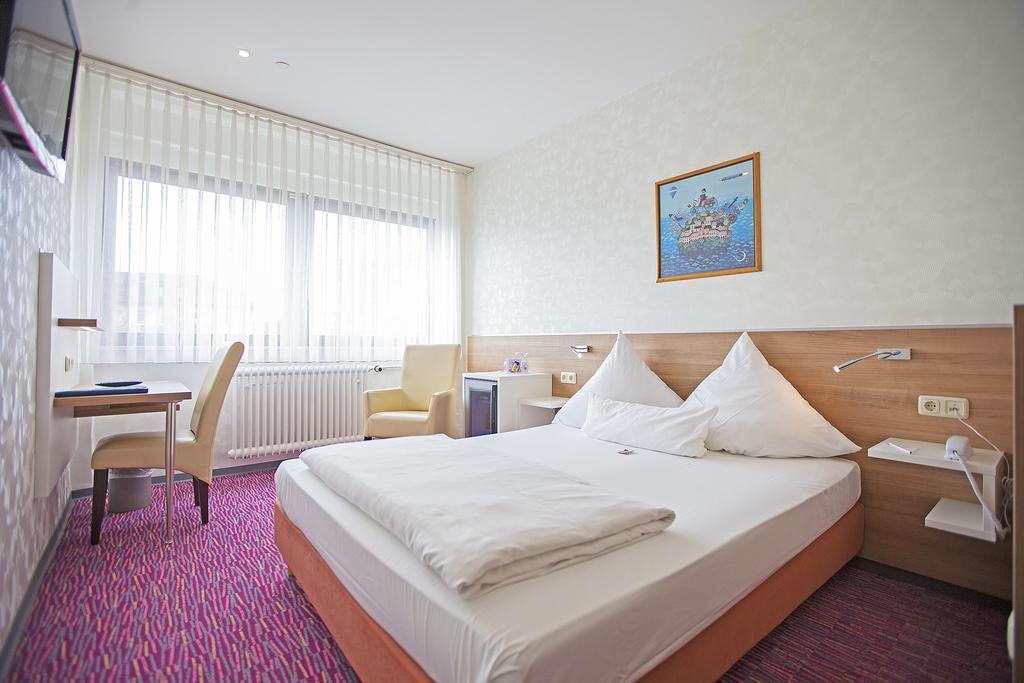 Hotel Am Bismarck Mannheim Habitación foto