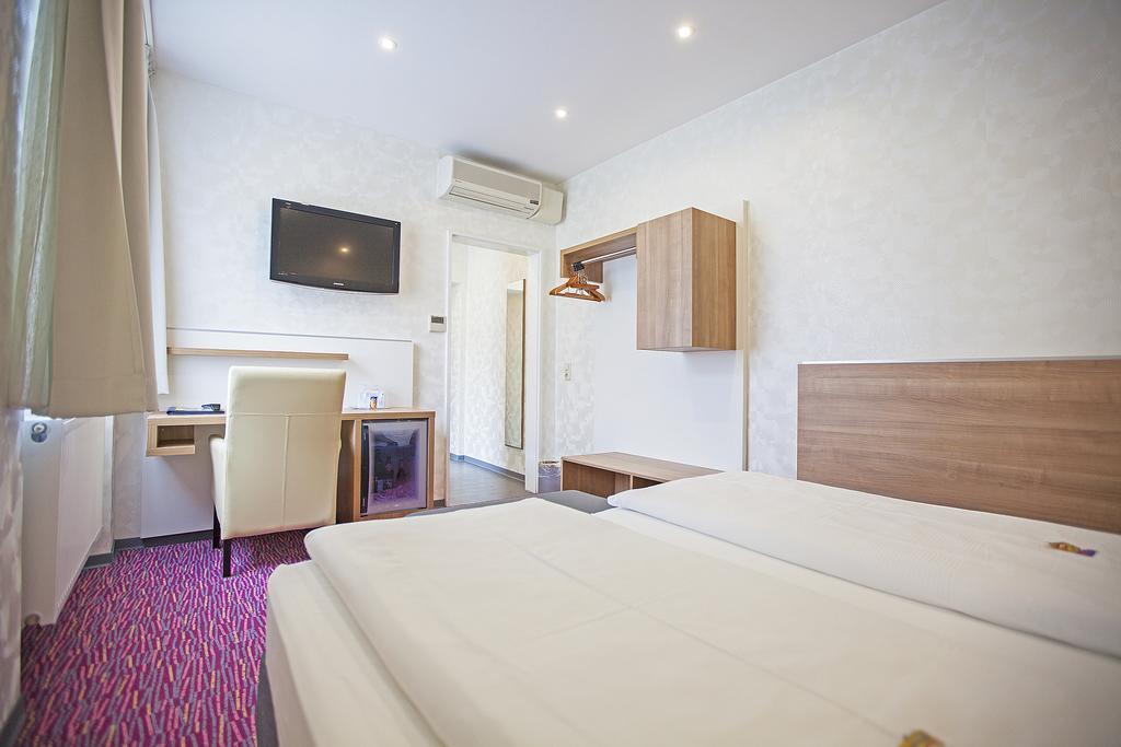 Hotel Am Bismarck Mannheim Habitación foto